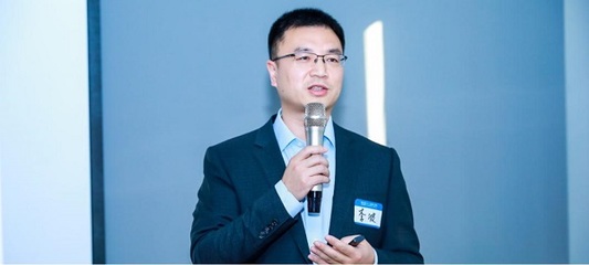 AR輔助現實未來式 瞄準ToB工業深層需求的定制化發展與計算機軟件輔助設備的研發路徑
